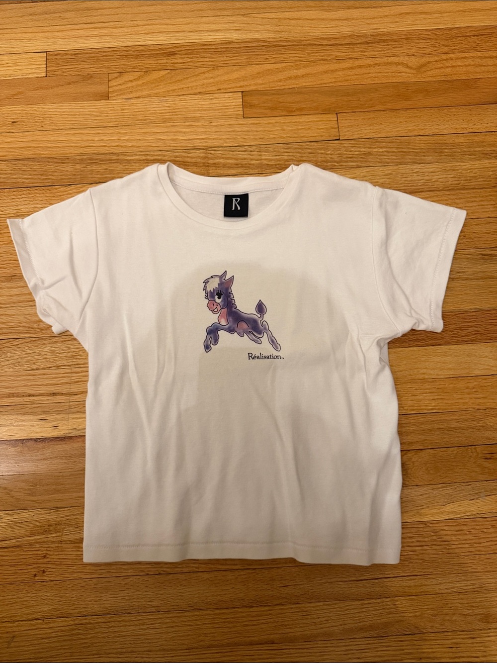 Réalisation White Graphic Tee with Purple Pony
